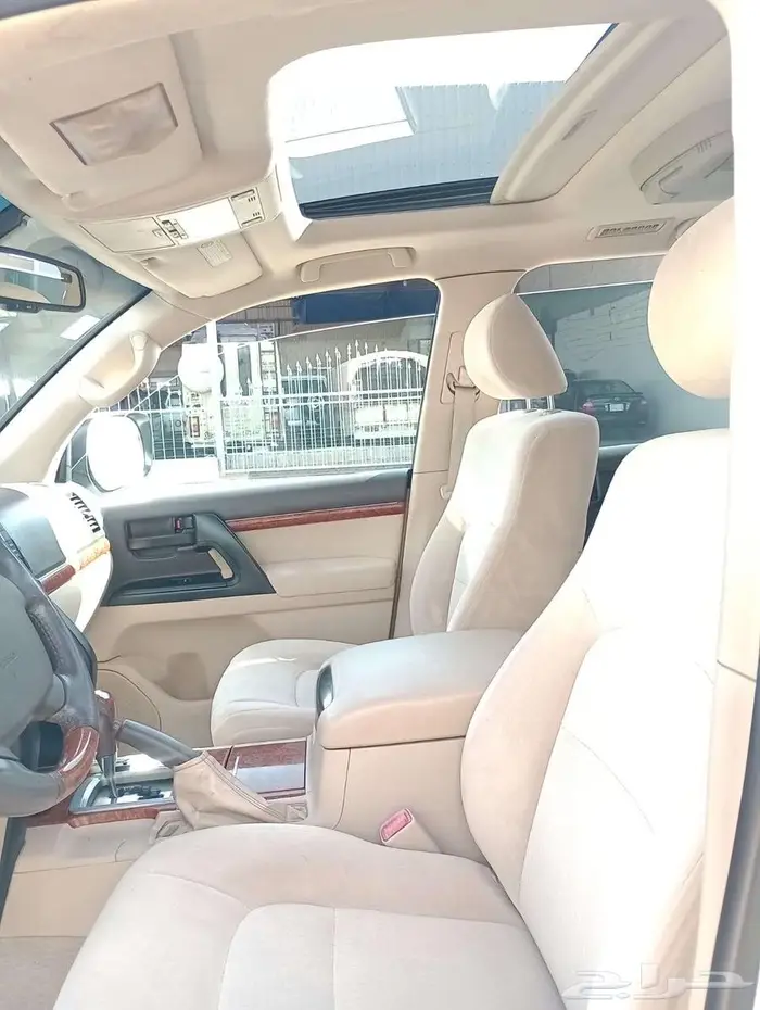 تويوتا جي اكس ار موديل 2012 16