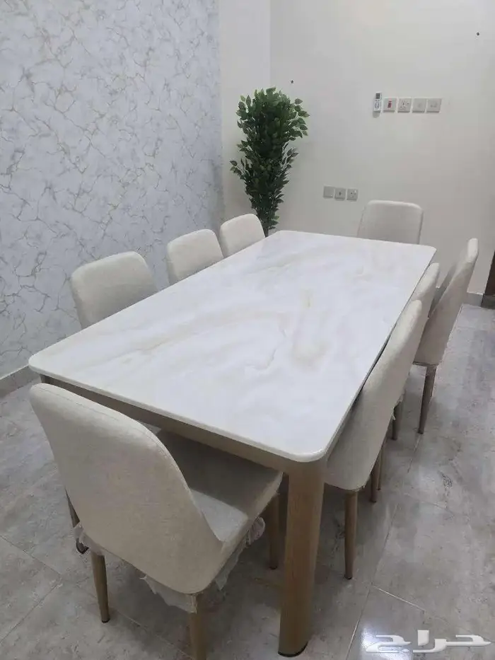 طاولة طعام سفرة رخام لون جذاب 8 كراسي وقف السوم 1250 ريال 1