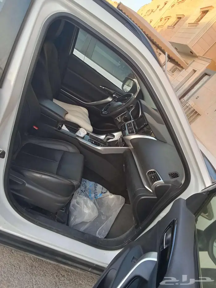 متسوبيشي اكليبس كروس 6