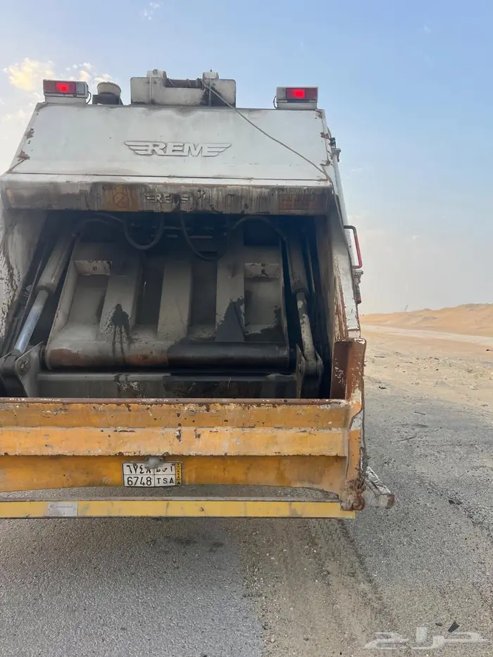 مكيس نفايات نظيف وشغال 22 يارده تقريبا 2