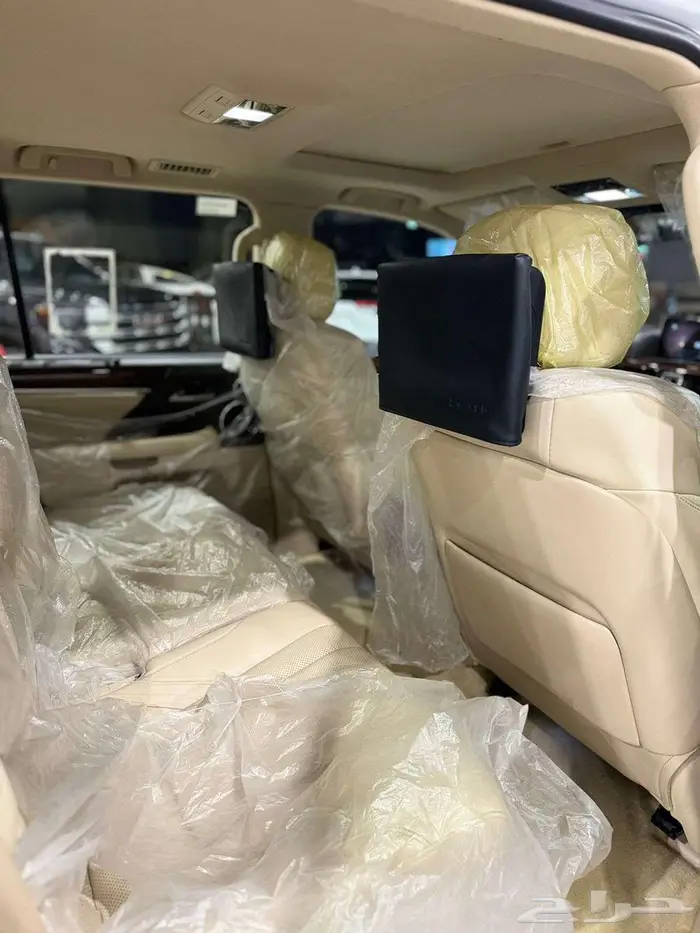 لكزس موديل 2021 10