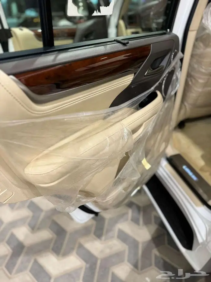 لكزس موديل 2021 14