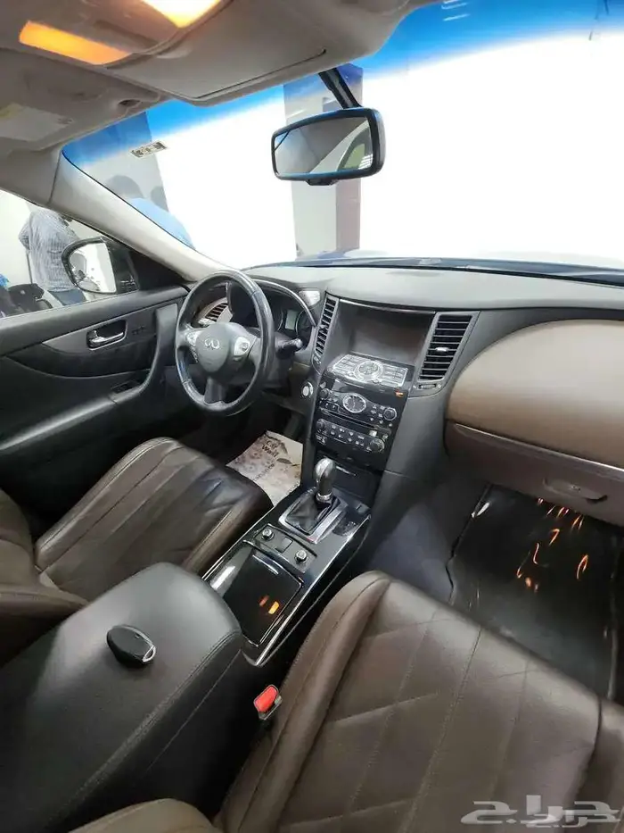 للبيع انفنتي QX 70 2019 نظيف مخزن ماشي 30 الف 8