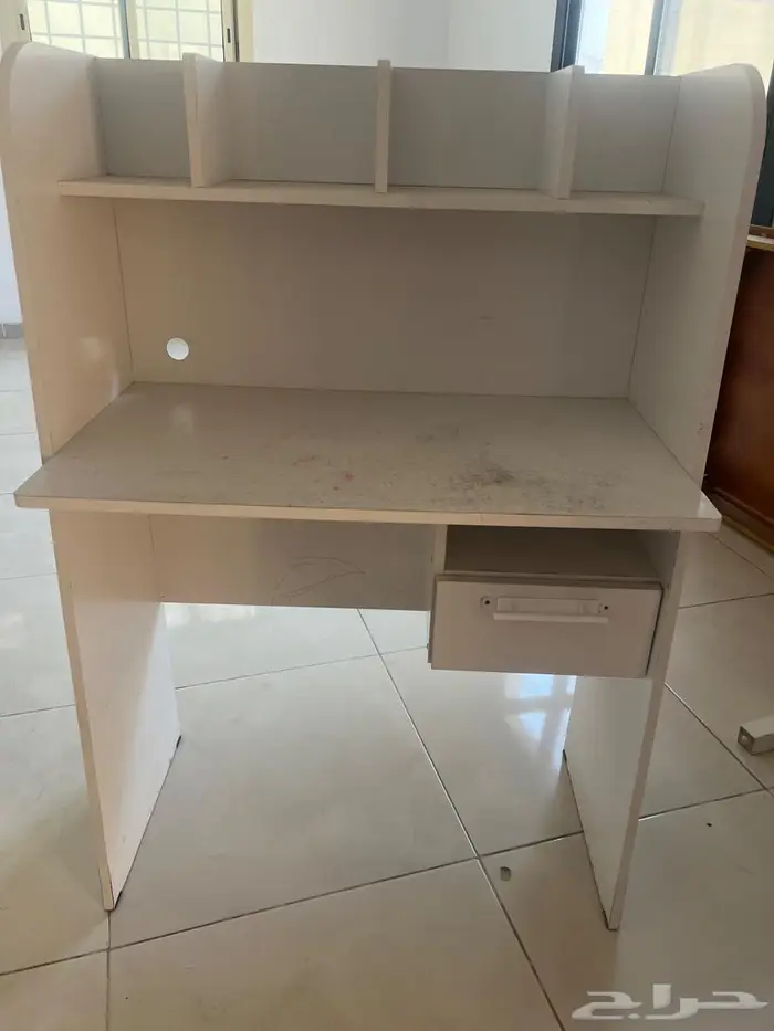 مكتب ابيض 0