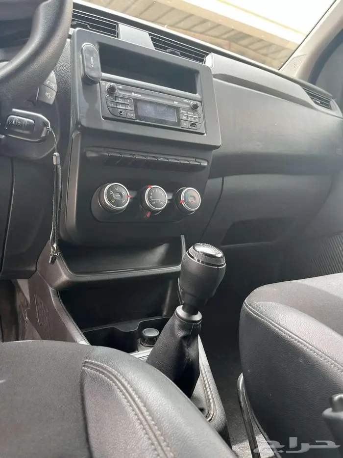 فان رينو 2023 ديزل 13