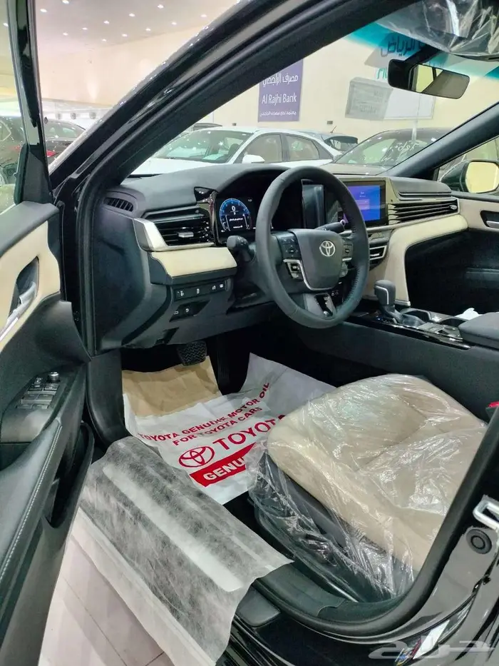 تويوتا كامري LE 2025 فتحة سقف بنزين سعودي 11