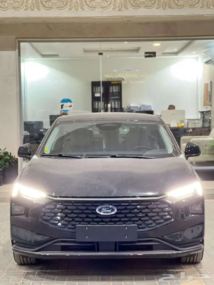 فورد تورس تريند 2026 ومتوفر تيتانيوم فل اقساط 10