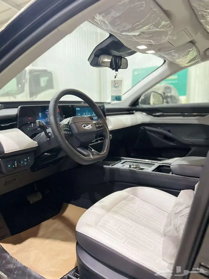 فورد تورس تريند 2026 ومتوفر تيتانيوم فل اقساط 8