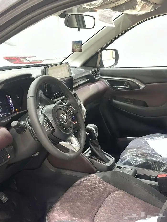 تويوتا اوربان كروز GL استاندار بنزين 2026 7