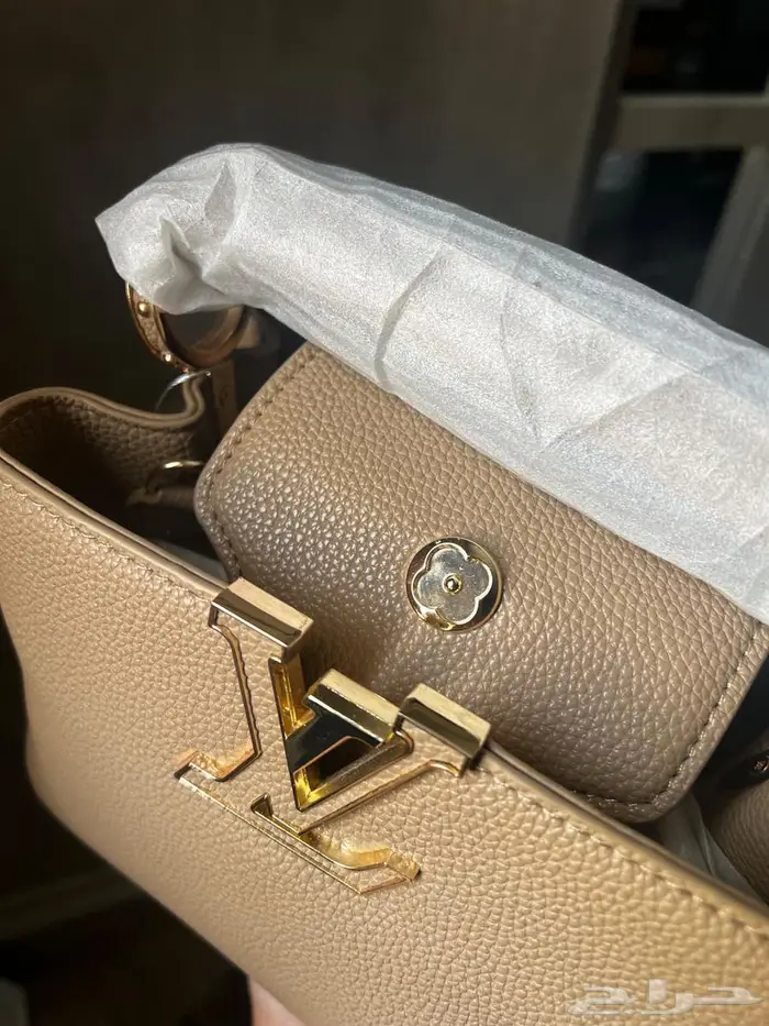 شنطة يد نسائية LV 0