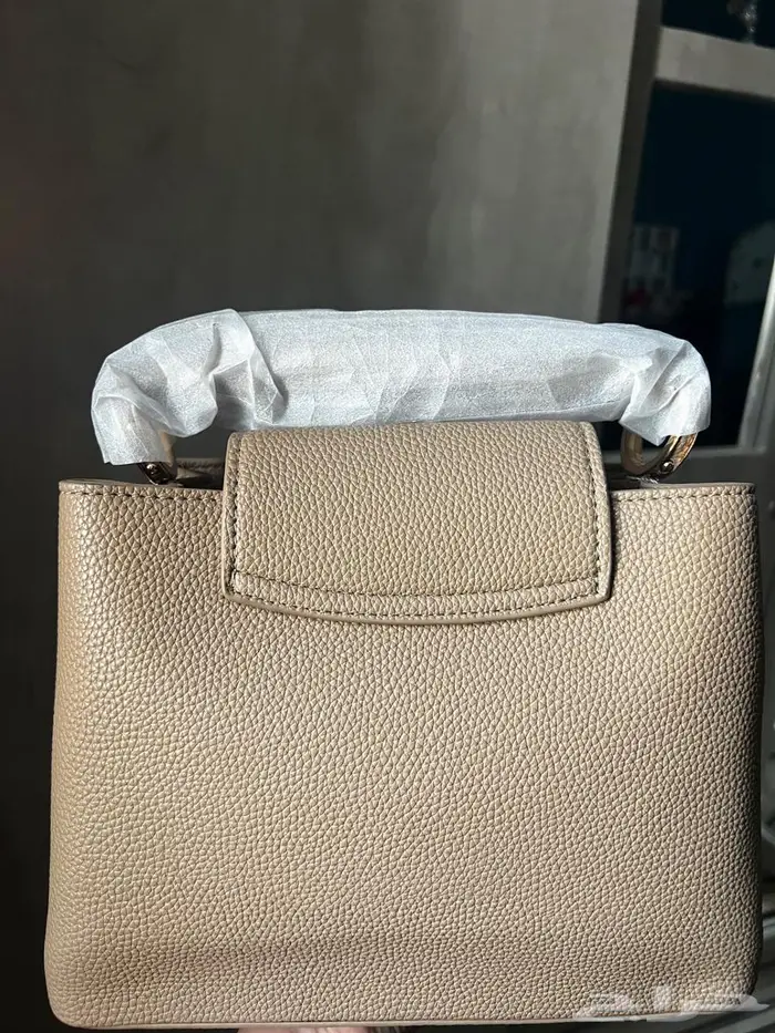 شنطة يد نسائية LV 3