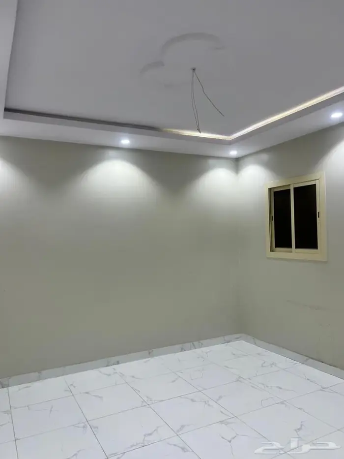 شقه اربع غرف ارضي حي الشفا 7