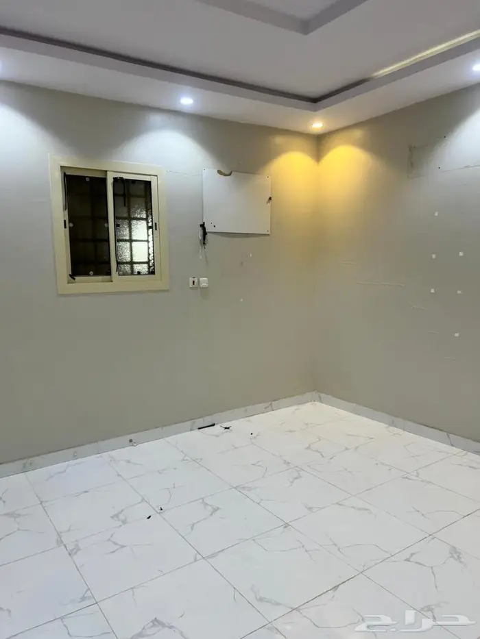 شقه اربع غرف ارضي حي الشفا 3