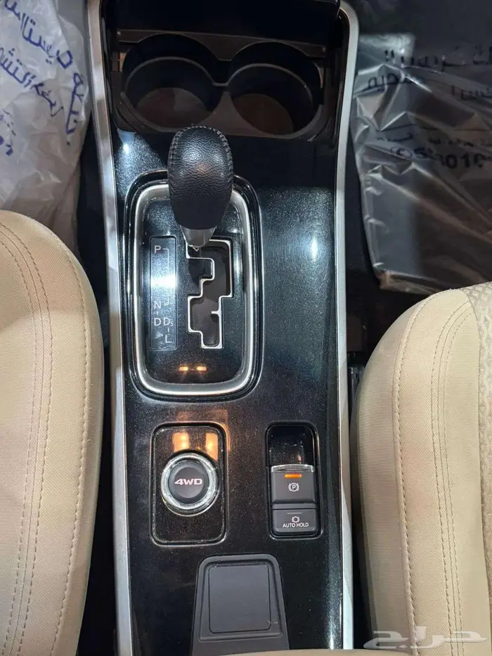 ميتسوبيشي أوتلاندر2022 12