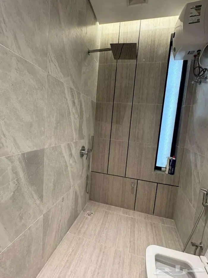 للبيع لقطه شقة مع المكيفات 10د من الحرم 14