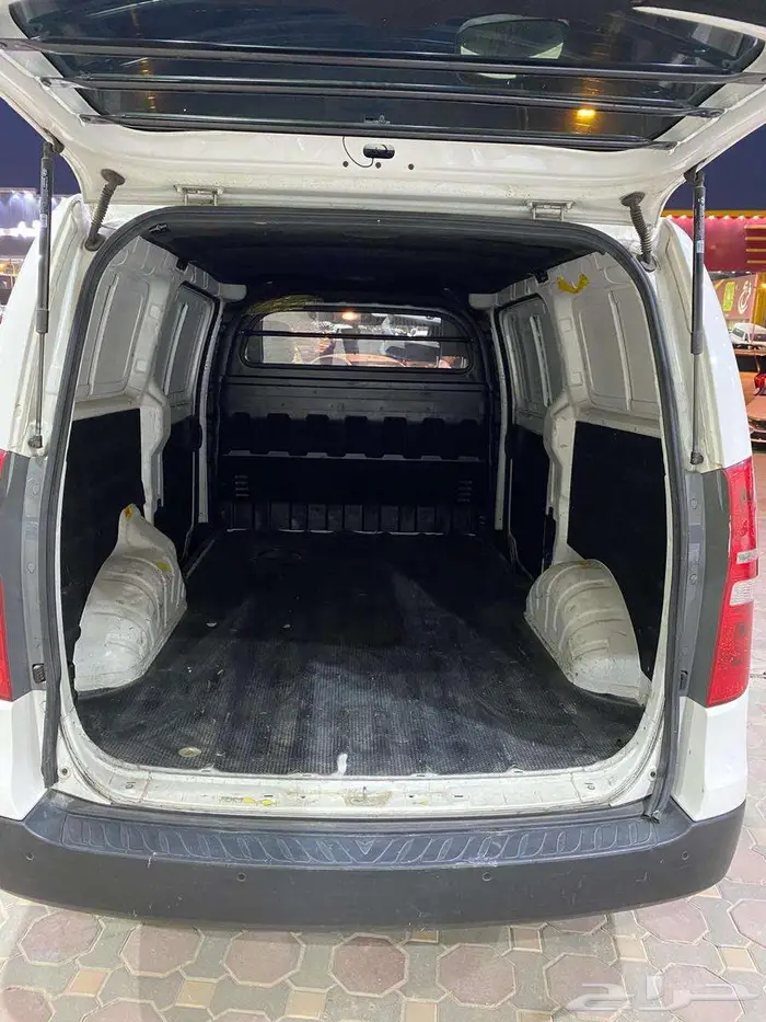 هونداي باص بضاعه 2020 مستورد ديزل محرك 2.5 CC. 13