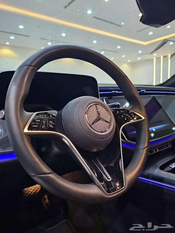 مرسيدس E200 فل 2024 3