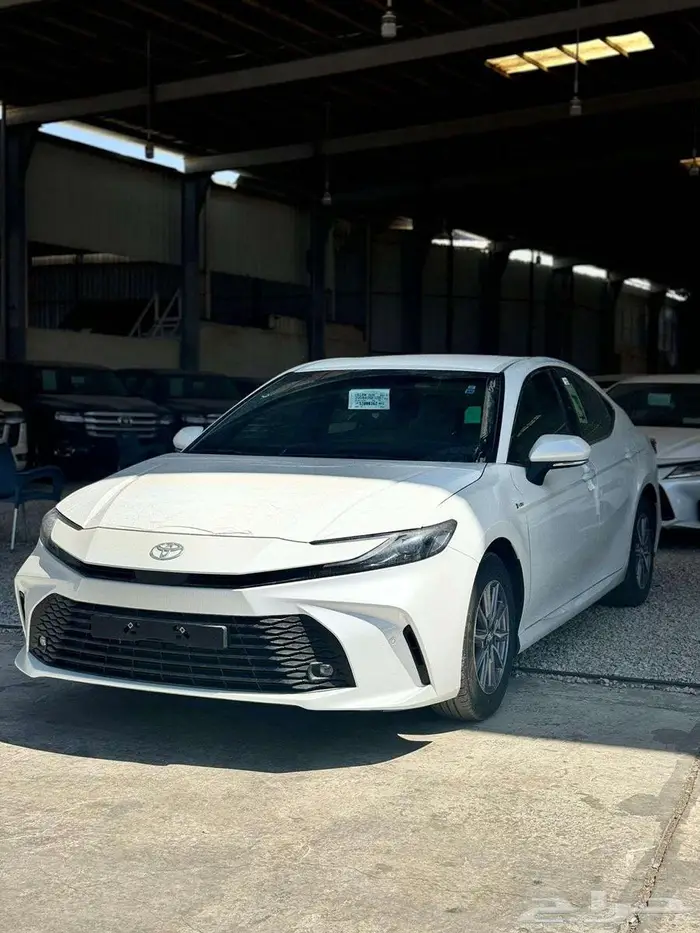 عرض خاص كامري E ستاندر هايبرد2025 سعودي 105 8