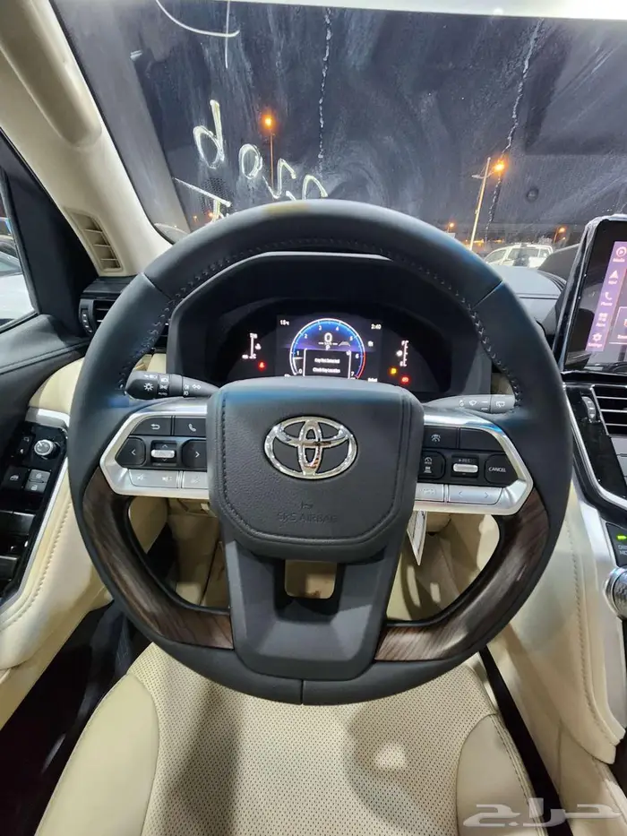 تويوتا لاندكروزر GXR - L4 بنزين 2025 السعر 326025 8