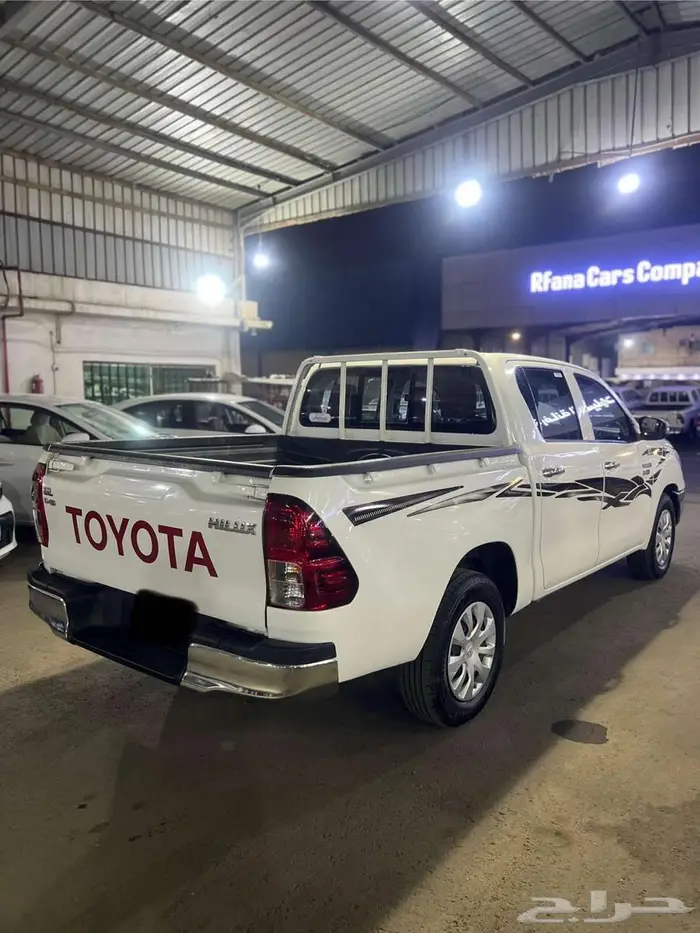 تويوتا هايلوكس غمارتين بنزين2022 5