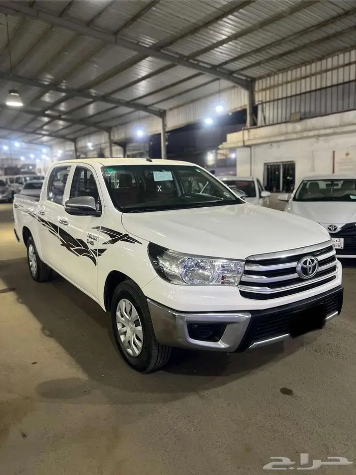 تويوتا هايلوكس غمارتين بنزين2022 2