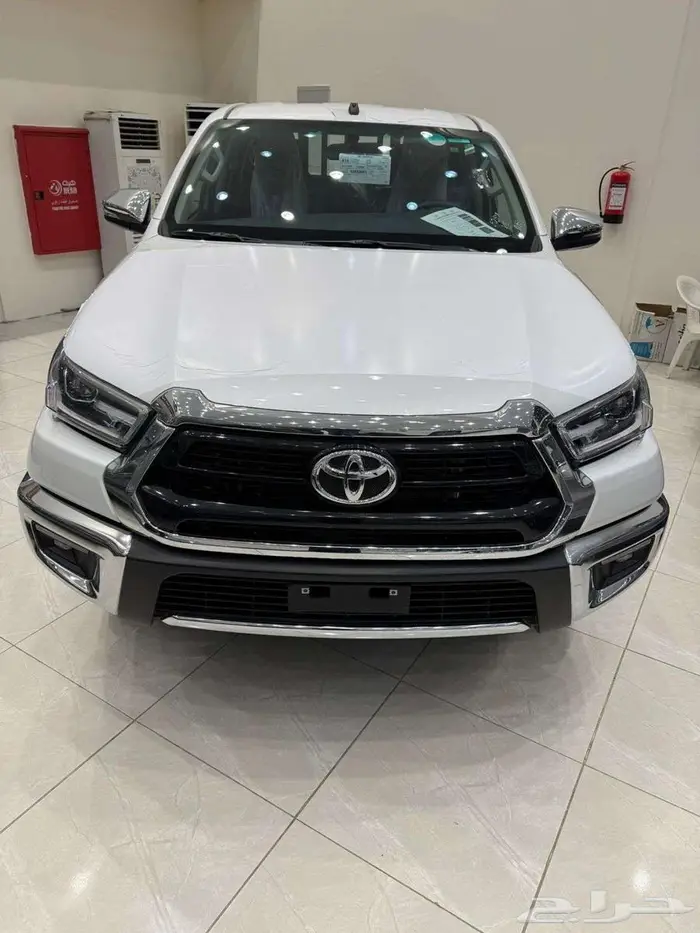 تويوتا هايلوكس م 2025 SGLX فل كامل بنزين - سعودي 1