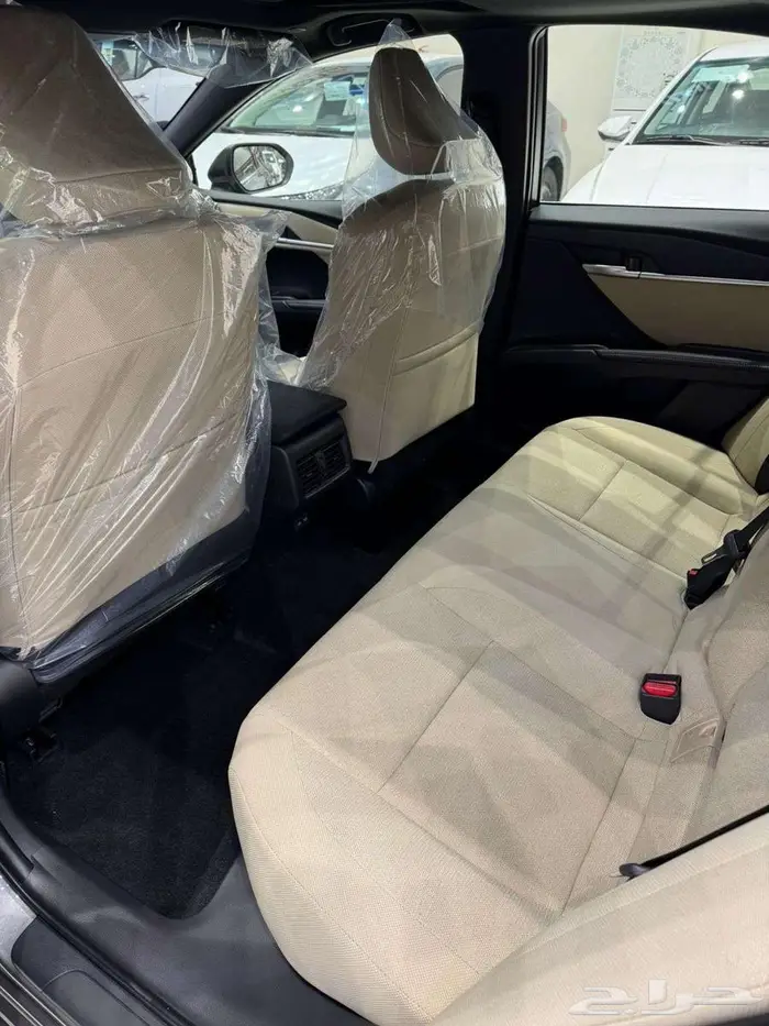 تويوتا كامري م 2025 LE بنزين - سعودي 6