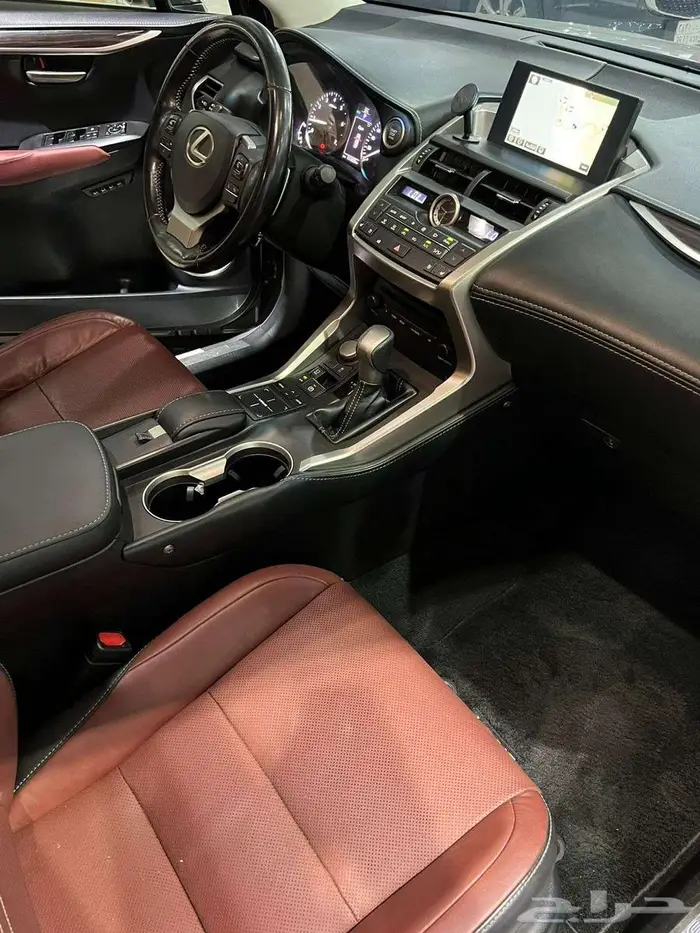 لكزس NX200 2016 فل كامل ( عبداللطيف جميل ) 7