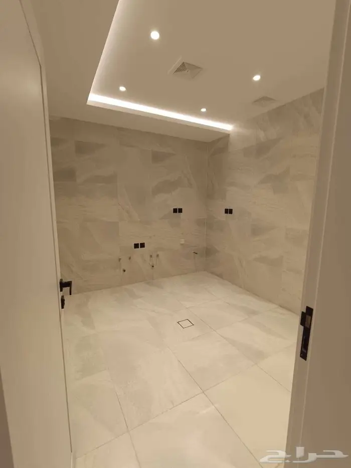 شقة فاخرة للبيع حي المنار 1