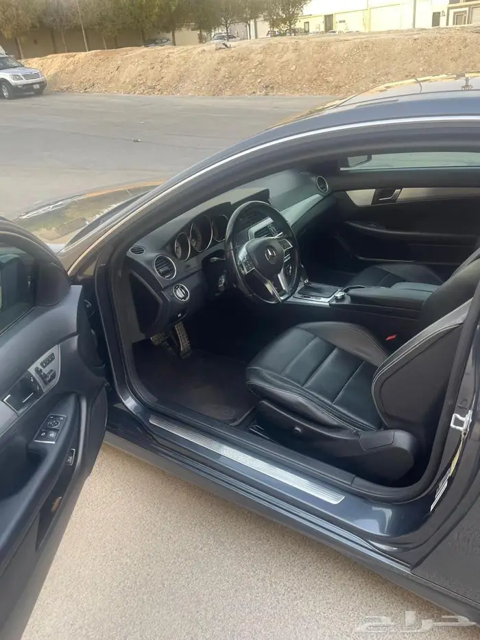 سيار مرسيدس سي 350 كوبيه 2012 1