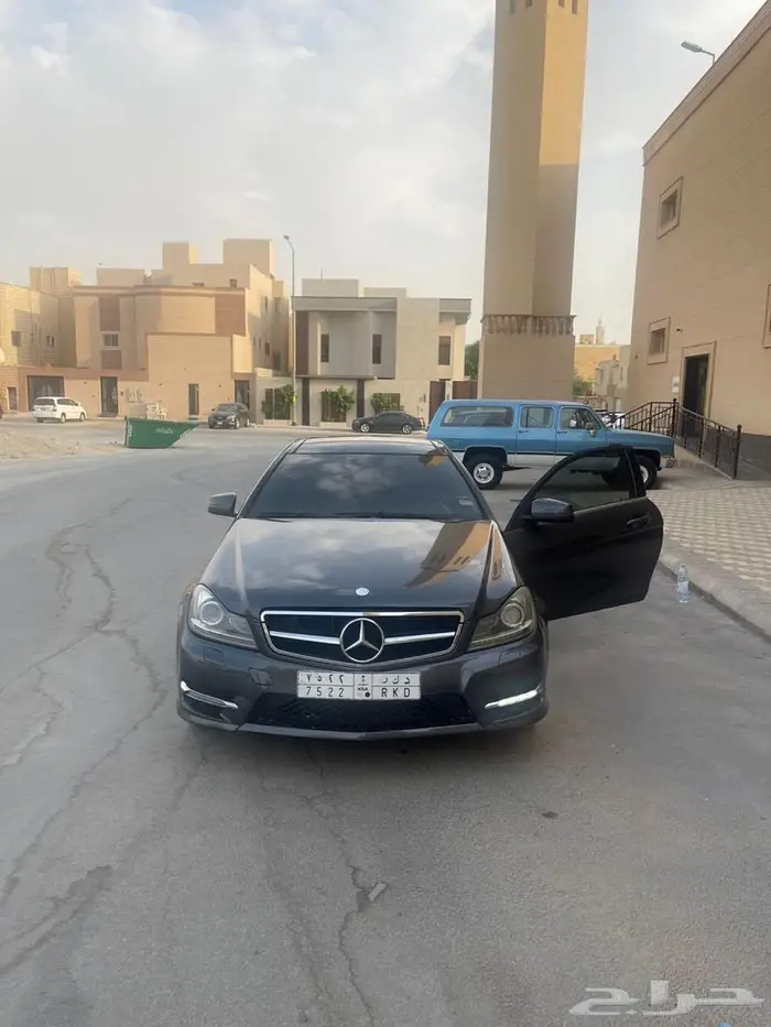 سيار مرسيدس سي 350 كوبيه 2012 11