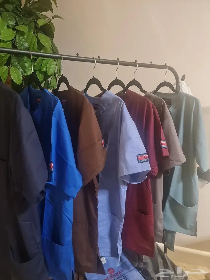 عرض مايتفوت على يونيفورم الموظفين والعمال 0