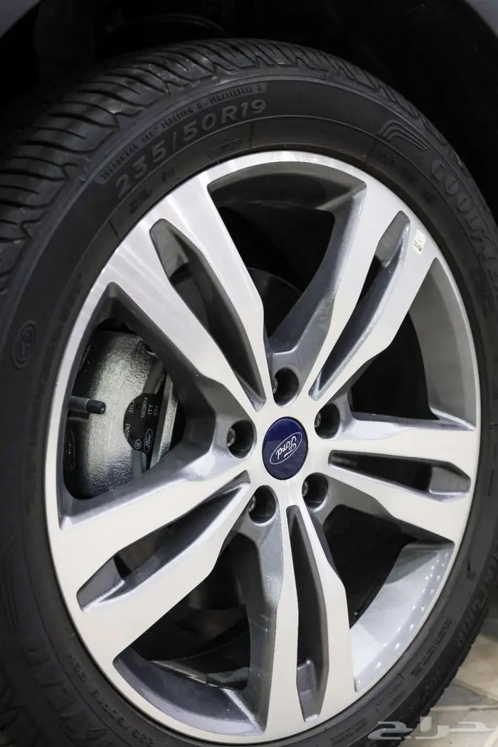 فورد تيرتورى تيتانيوم 2025 بسعر مميز صيانه مجانيه 11