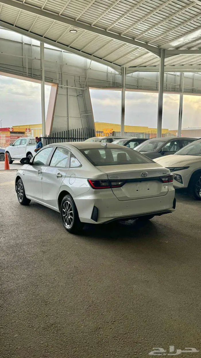 تويوتا يارس Y بنزين 2026 - عروض الأقساط 3