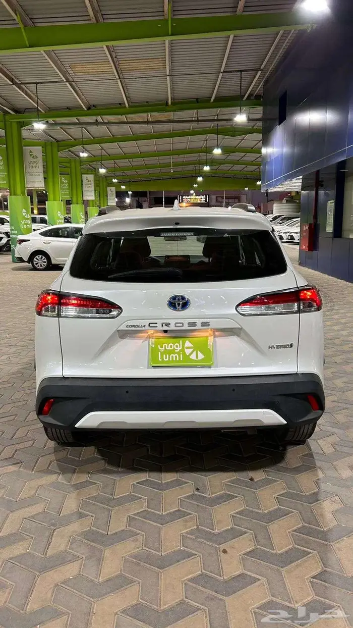 تويوتا كور لا كروس XLE موديل 2024 متوفر كاش وتقسيط 3