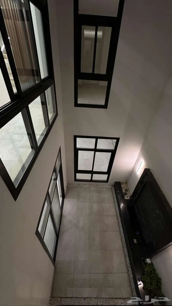 للبيع فلل العزيزية جوار محطة الدريس (الدفاع) 5