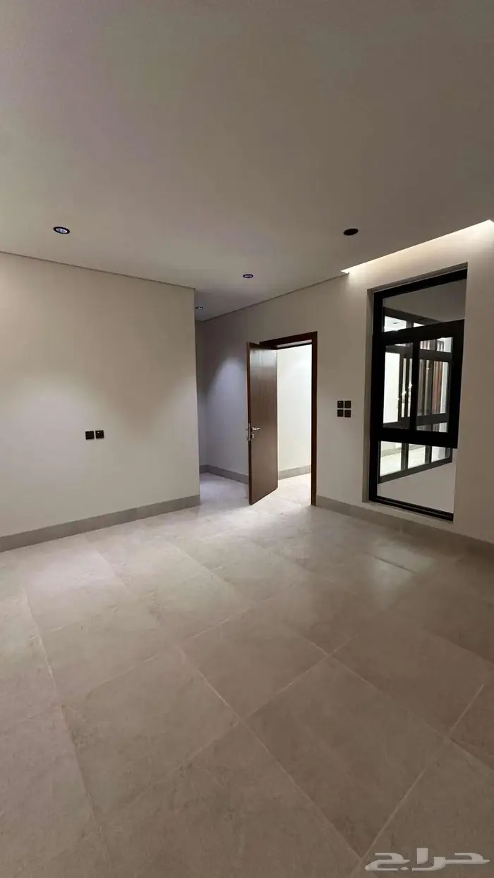 للبيع فلل العزيزية جوار محطة الدريس (الدفاع) 13