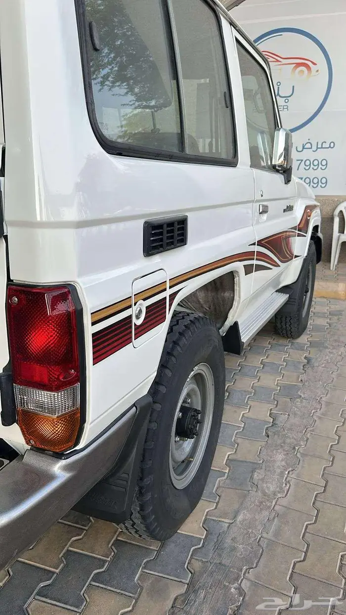 تويوتا ربع 2010 ابيض 7