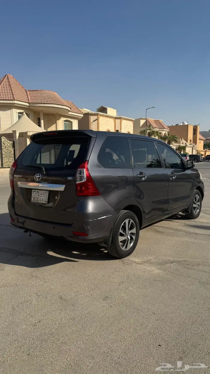 للبيع تويوتا افانزا 2016فل كامل ماشيه 305نضيفه جدا 0