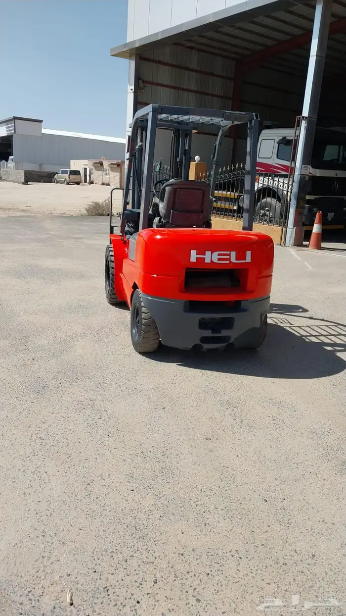 فوركلفت رافعة شوكية 3 طن ديزل موديل 2013 2