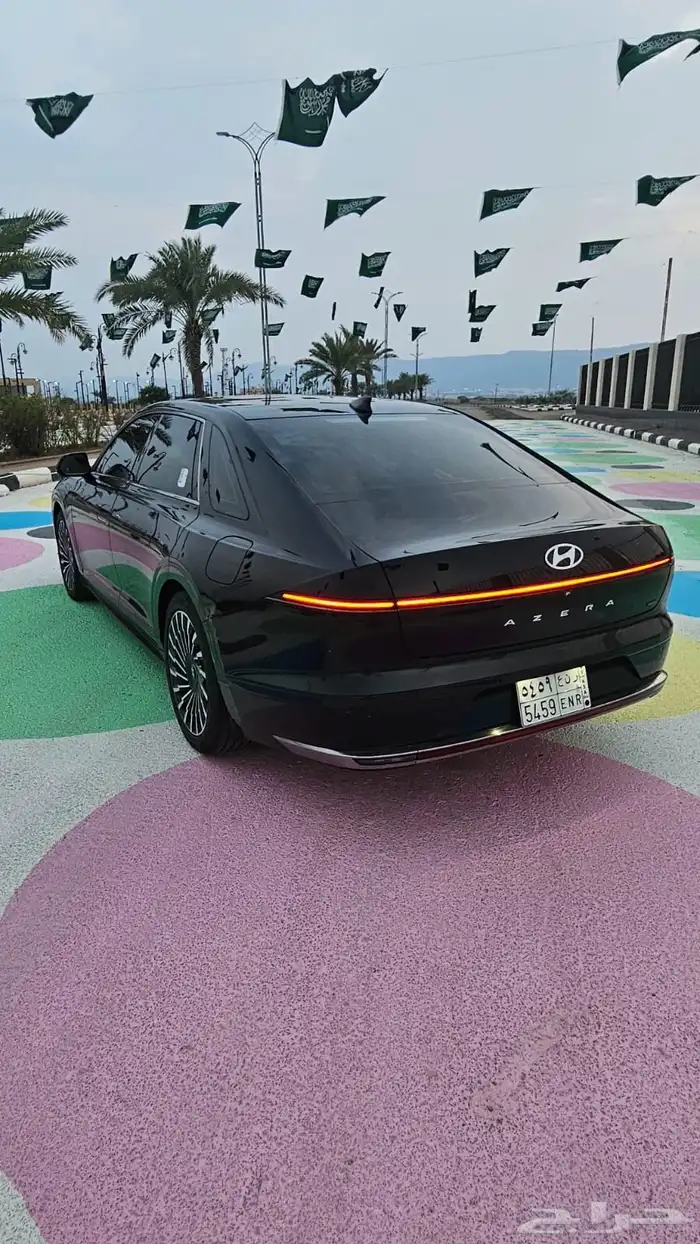 ازيرا كلاجرفي موديل 2025 لون اسود 5