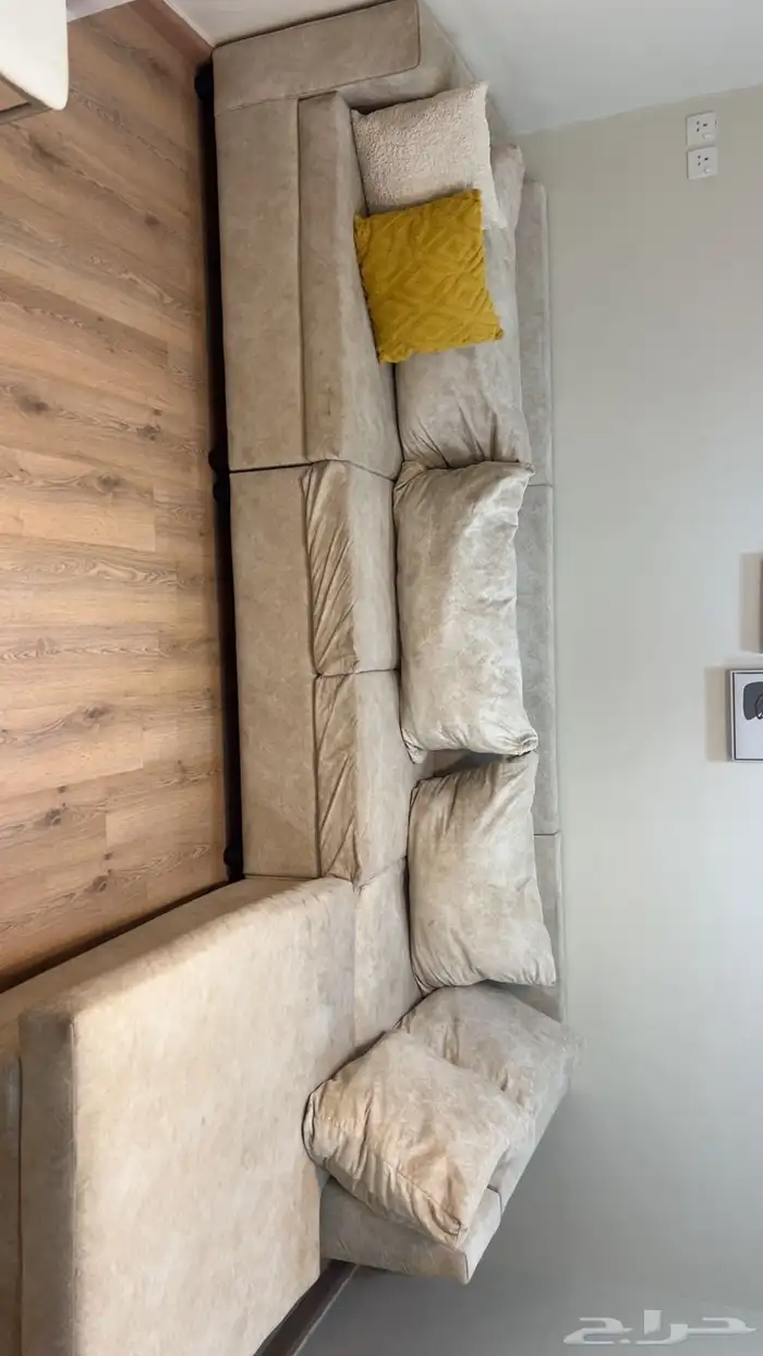 بيع كنب مع أربعه كراسي لطاولة الطعام 0