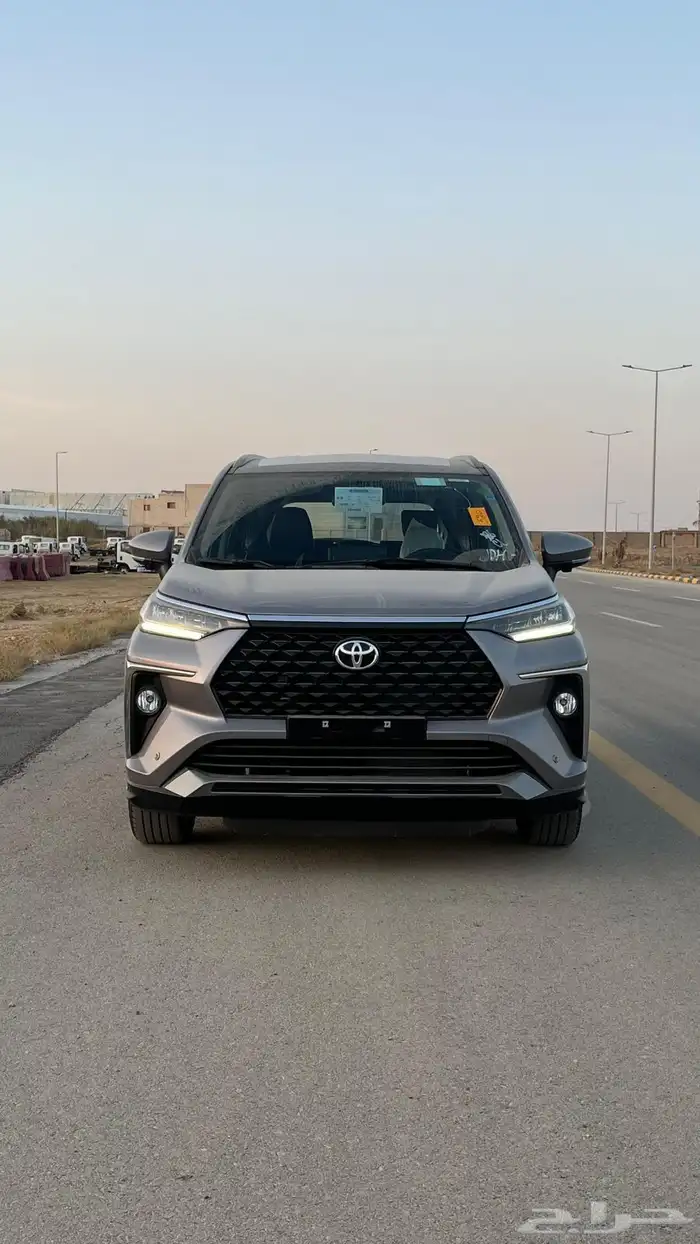 تيوتا فيلوز 5