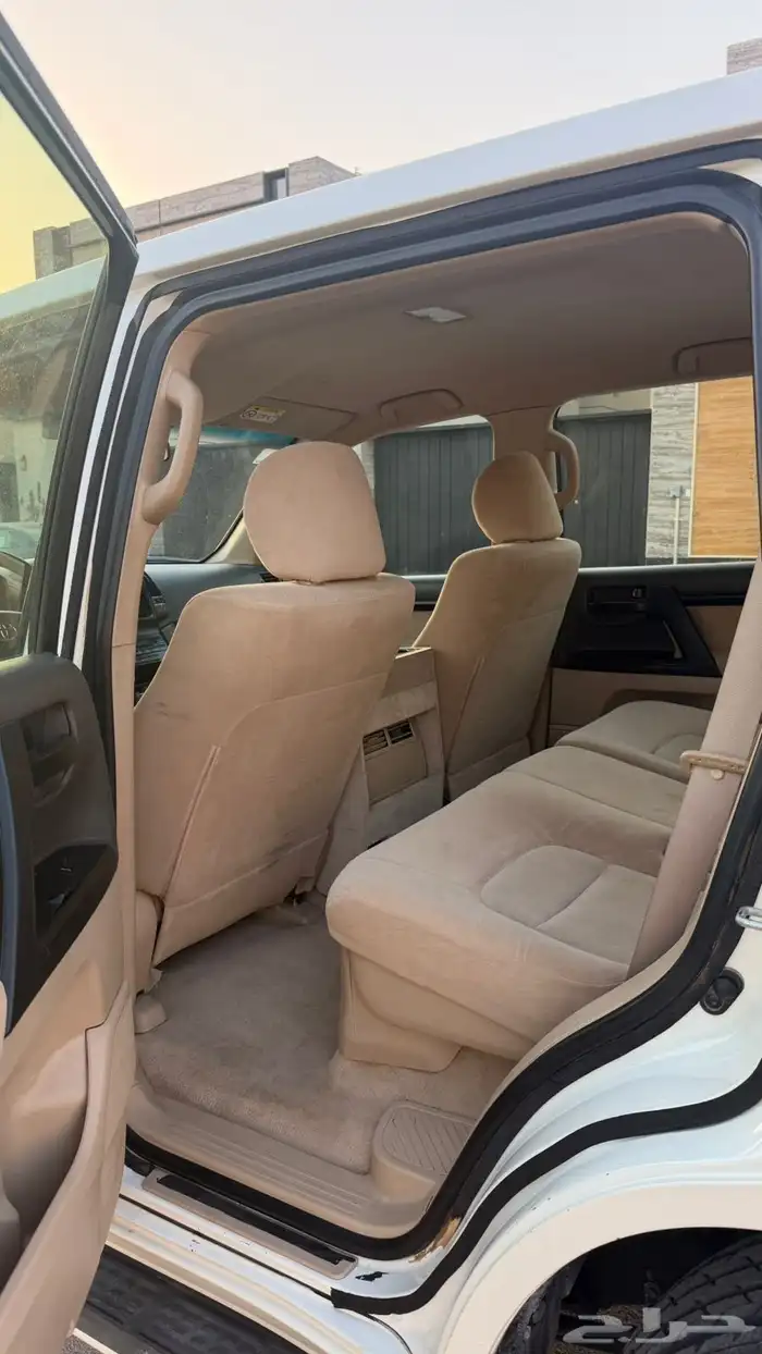 للبيع لاند كروزر 2014 18