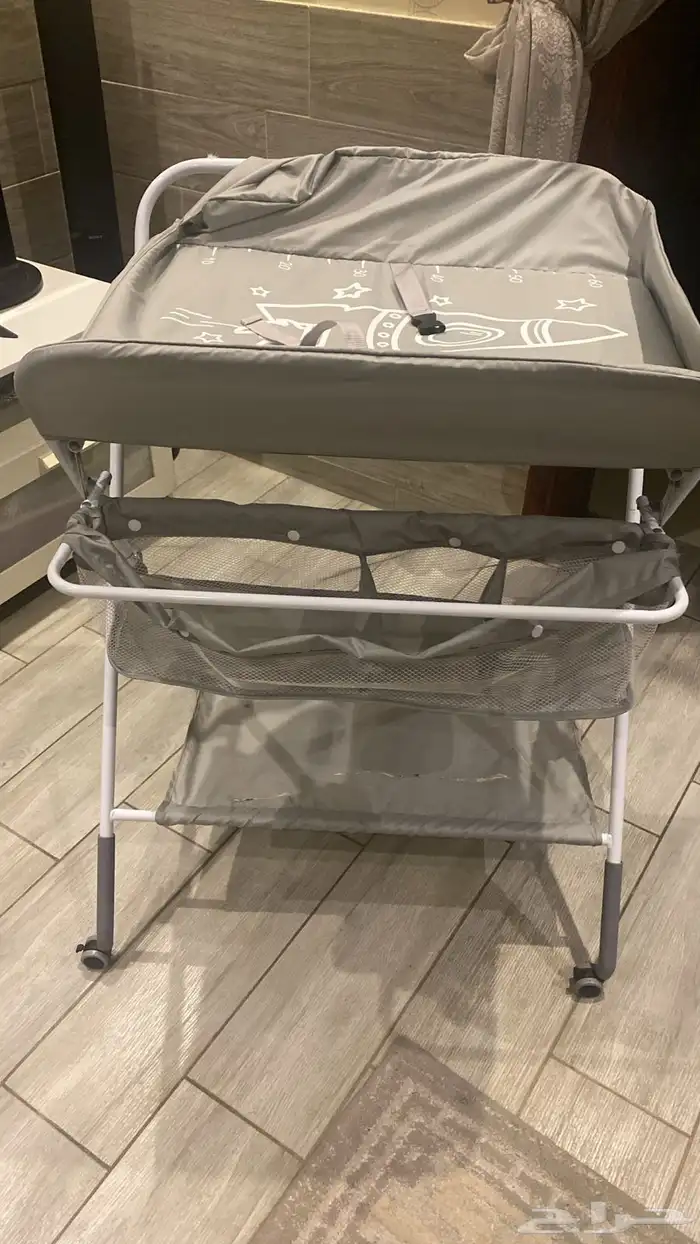 طاولة تغيير للاطفال كرسي هزاز للاطفال مرتبة للاطفال 1