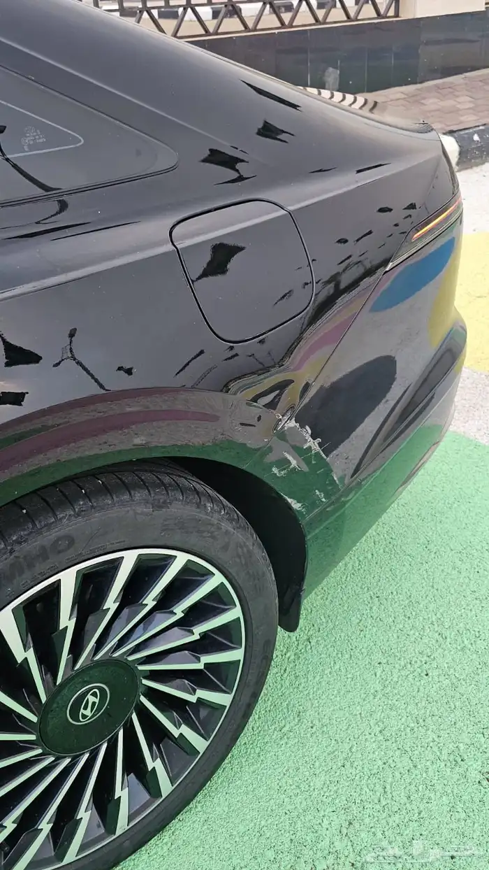 ازيرا كلاجرفي موديل 2025 لون اسود 9