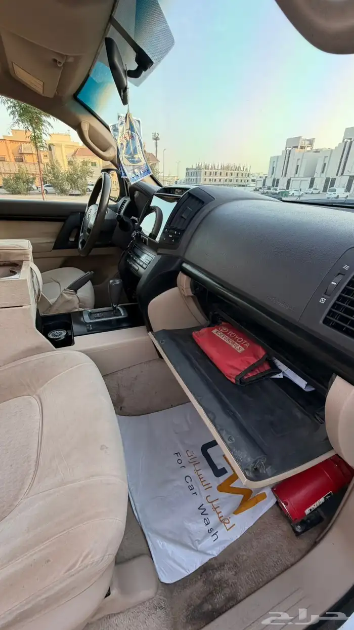 للبيع لاند كروزر 2014 14