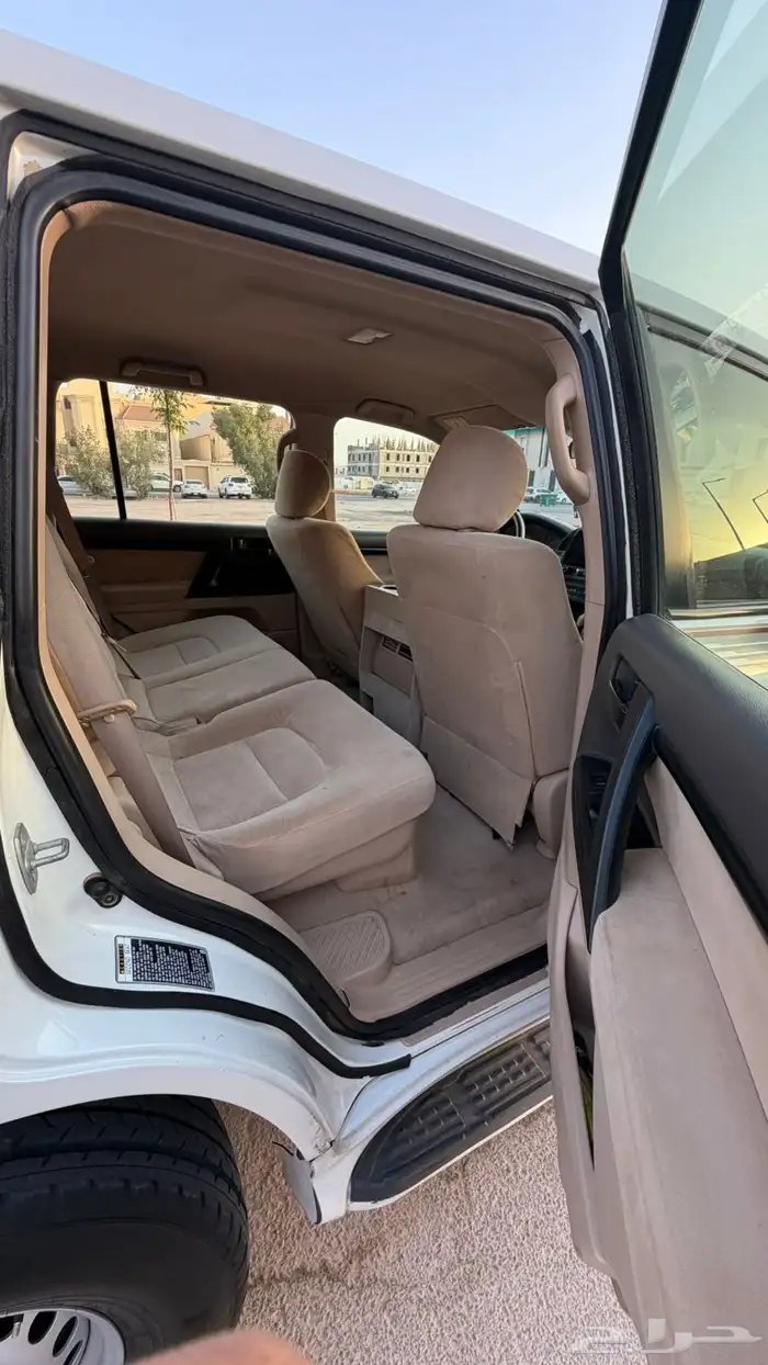للبيع لاند كروزر 2014 19