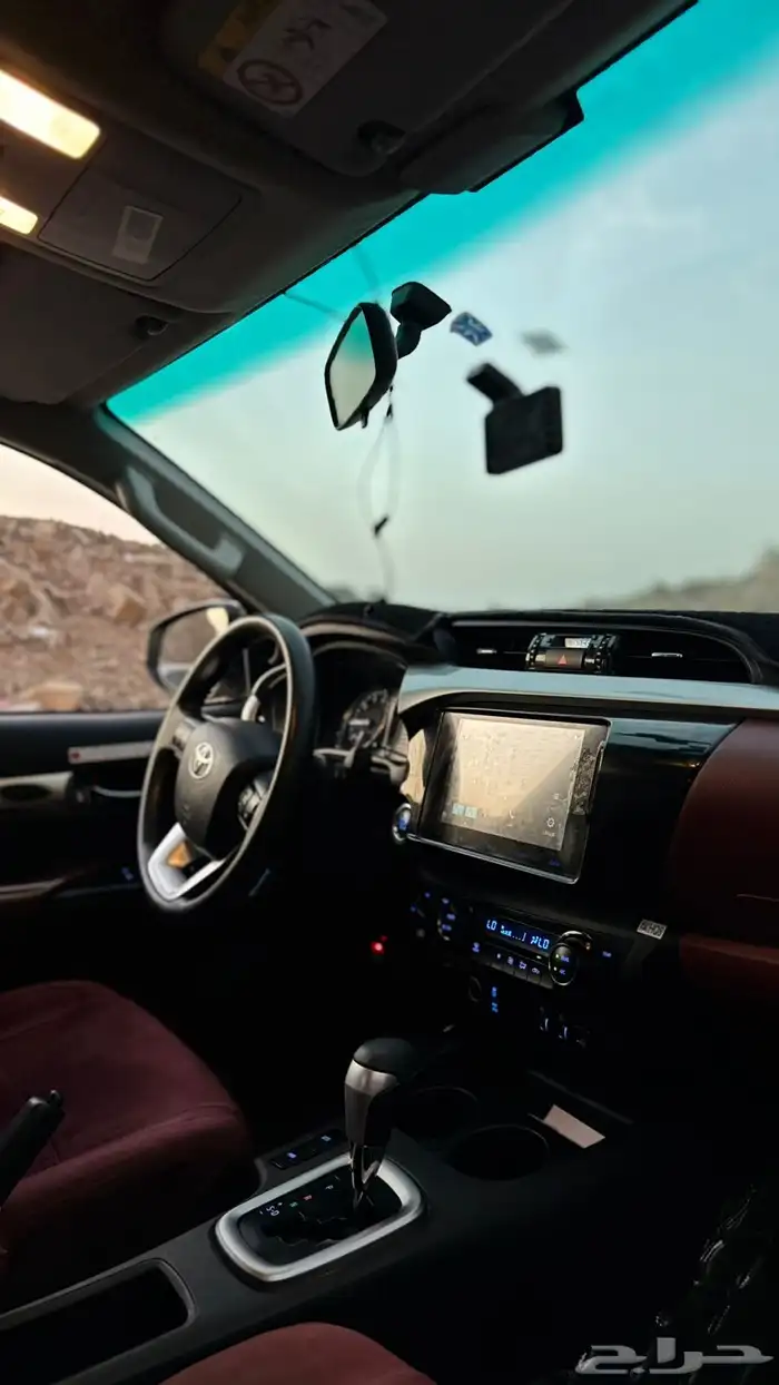 هايلوكس 2024 فل كامل ديزل منوووه 8