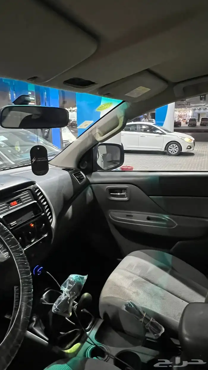 مستبيشي L200 9